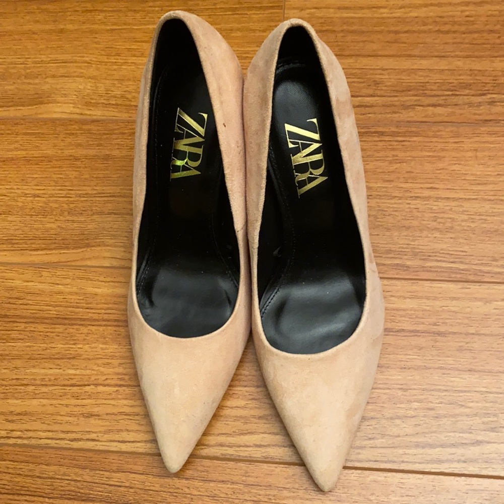 Brand new Zara size 39 light pink